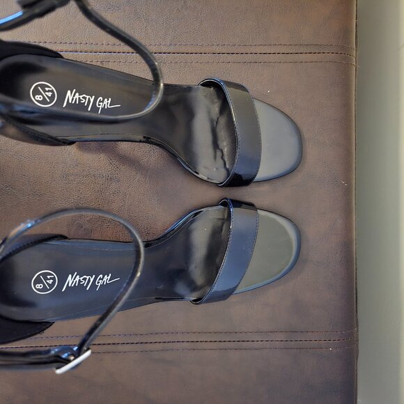 Nasty Girl Heart Heel - Picture 3 of 5